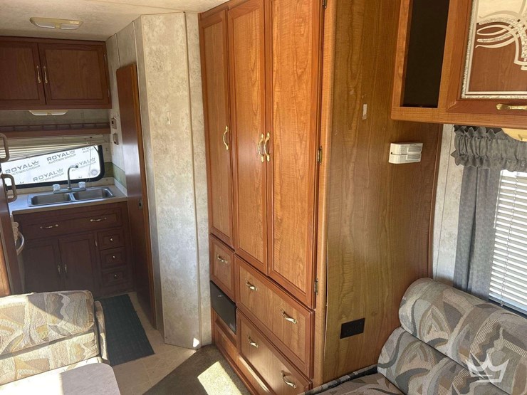 2003-coachmen-catalina-sport-220rk-class-c-motorhome-image-21