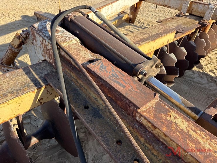 international-15-image-8