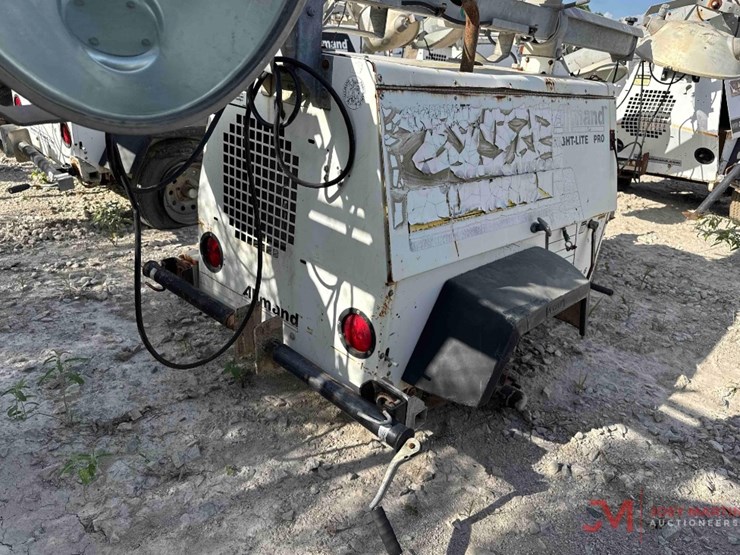 allmand-nite-lite-pro-towable-light-tower-image-3