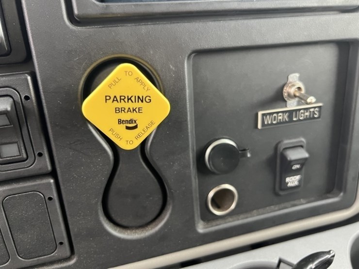 international-durastar-4300-image-42