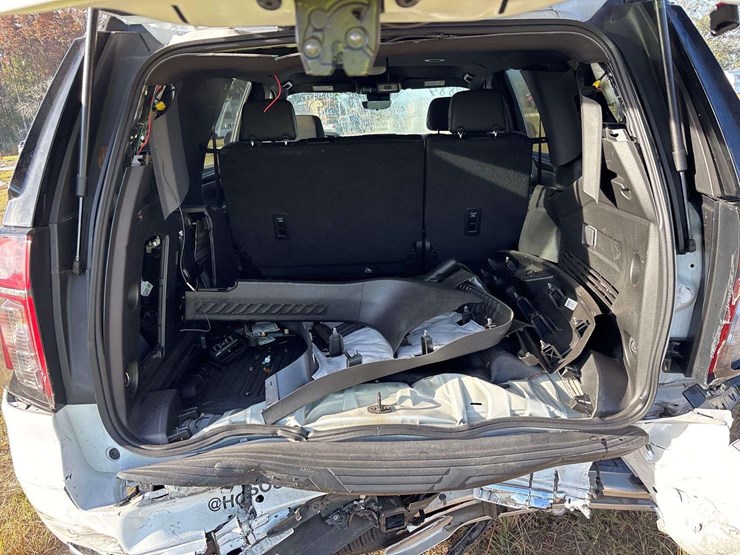 2024-chevrolet-tahoe-image-22