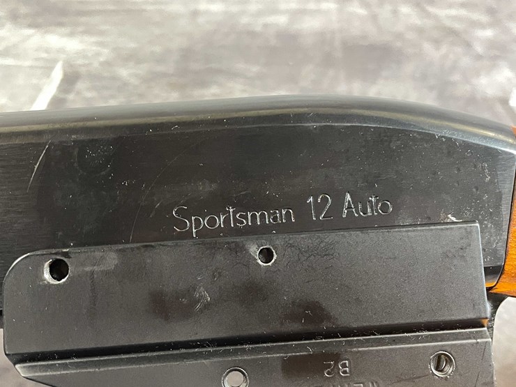 #4056-•-remington-sportsman,-12-ga.-semi-auto-shotgun,-sn:-p057958v,-(neenah,-wi)-image-15