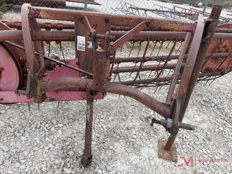 massey-ferguson-side-discharge-hay-rake-image-5