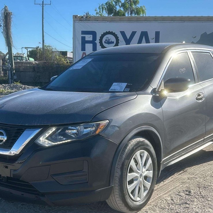 2017 NISSAN ROGUE
