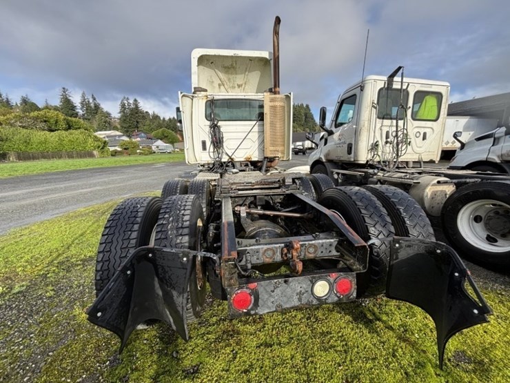 2009-international-prostar-image-4