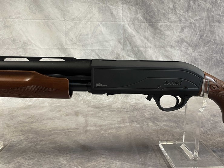 #4045-•-escort-m87,-12-ga.-pump-action-shotgun,-sn:-417372,-(neenah,-wi)-image-12