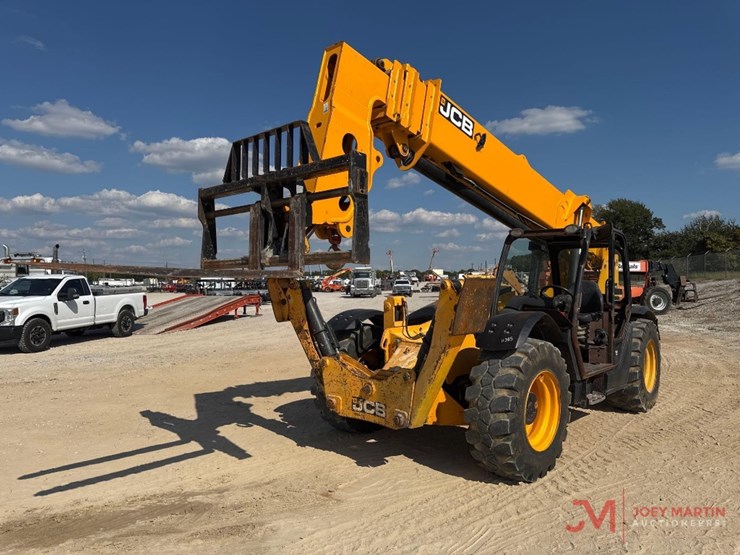 2017-jcb-510-56-image-4