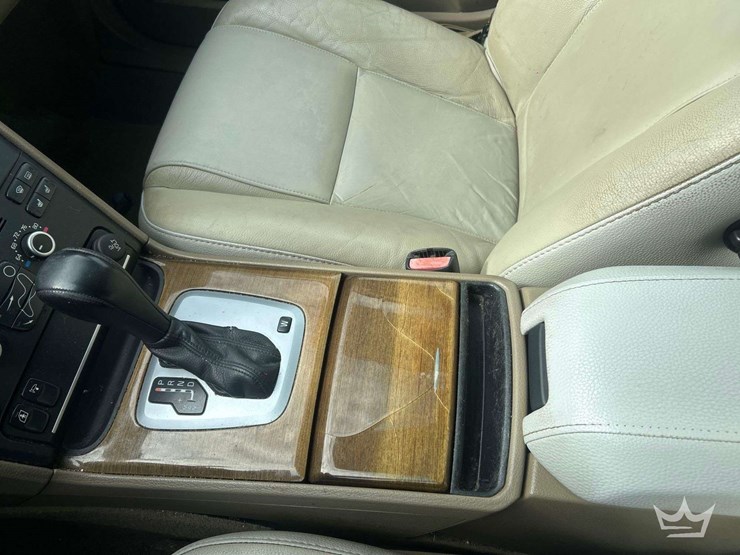 2008-volvo-xc90-image-15