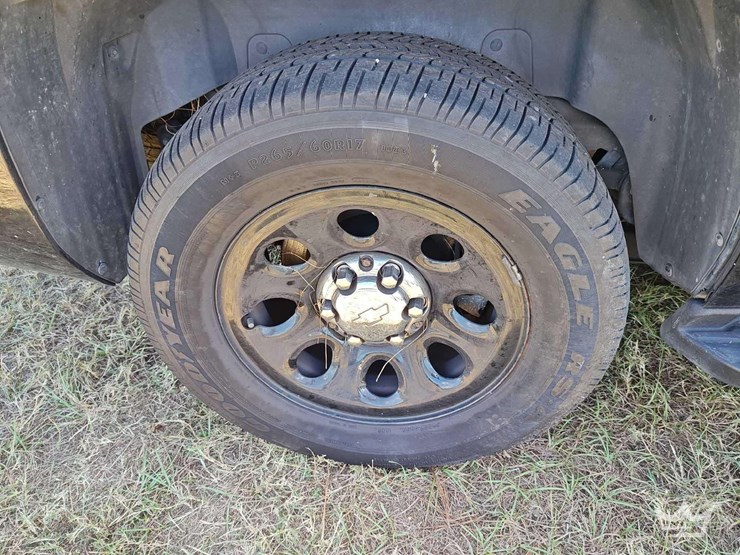 2014-chevrolet-tahoe-image-33