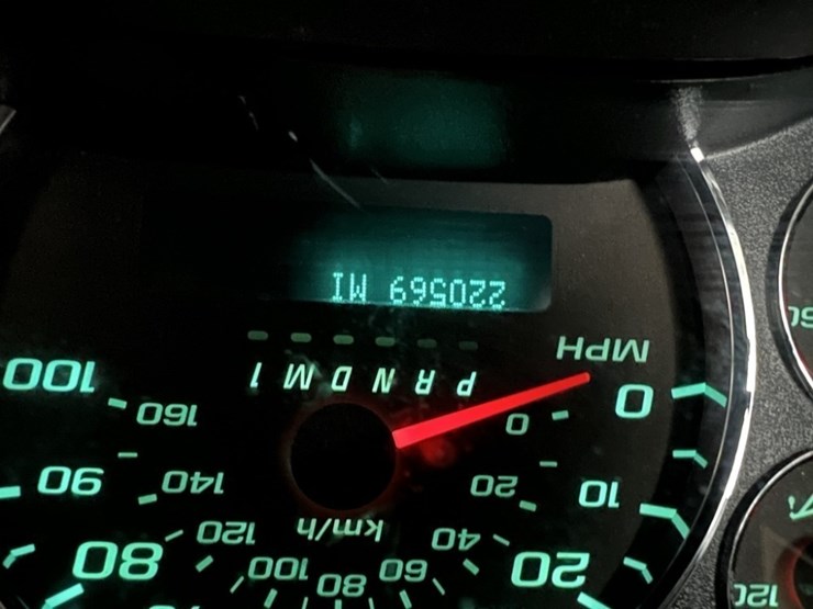 2014-chevrolet-express-paratransit-bus-image-22