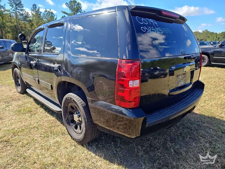 2014-chevrolet-tahoe-image-2