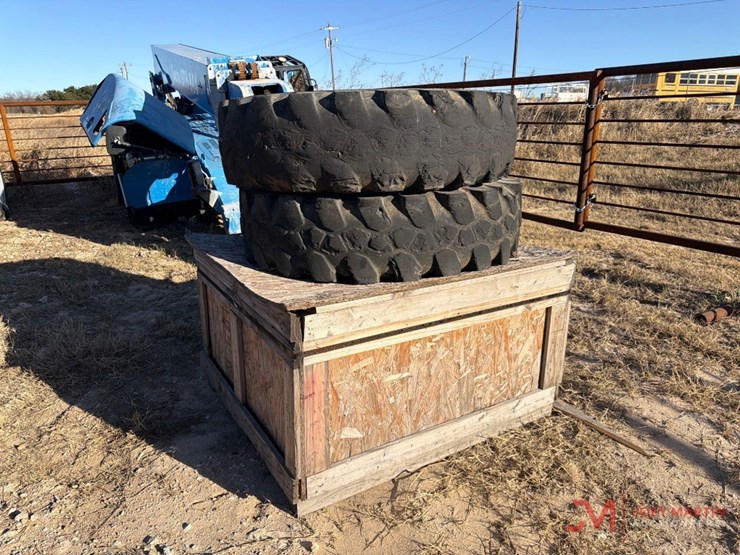 2019-genie-gth844-image-17