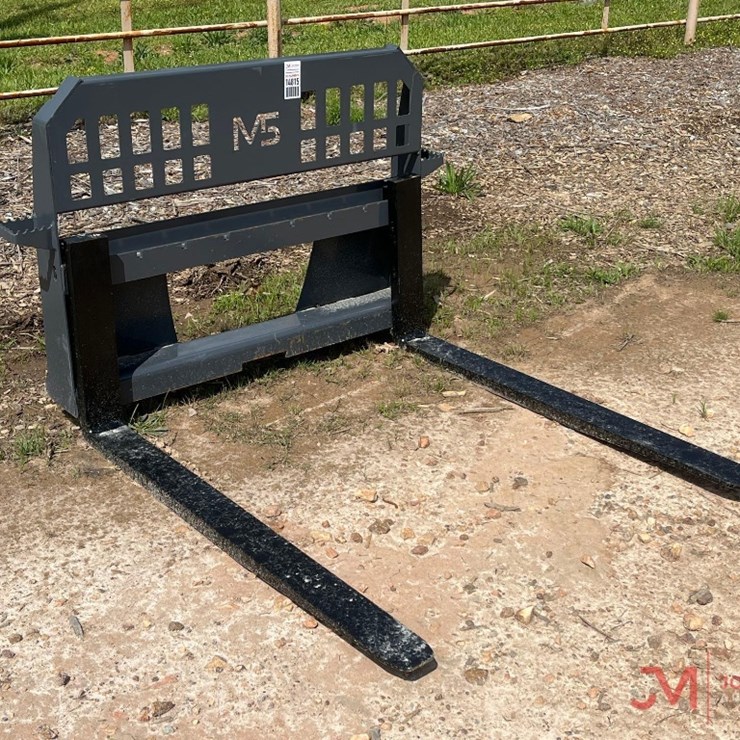 (NEW) HEAVY DUTY M5 PALLET FORKS