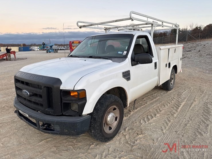 2009-ford-f250-xl-image-4