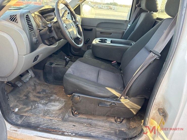 2008-chevrolet-silverado-2500-image-21