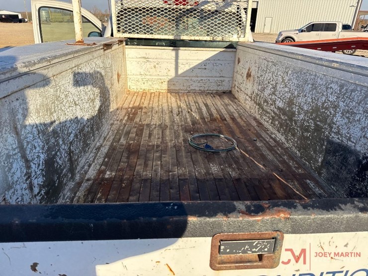 2008-chevrolet-silverado-2500-image-13