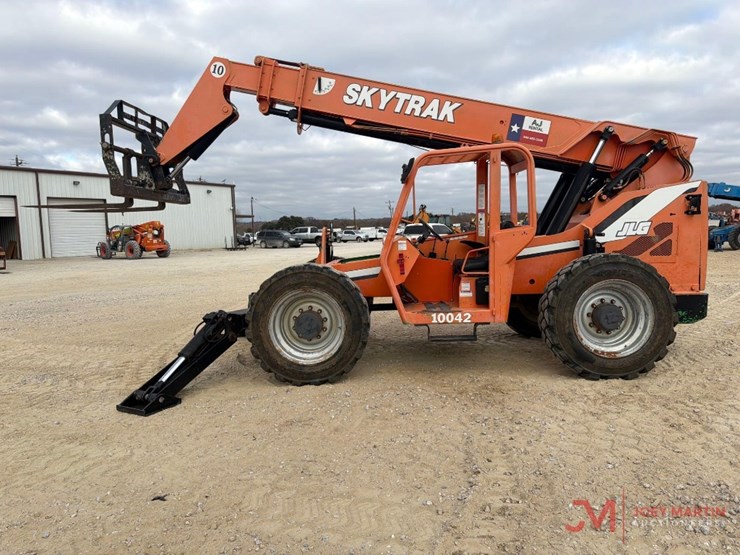 2013-sky-trak-10042-image-6