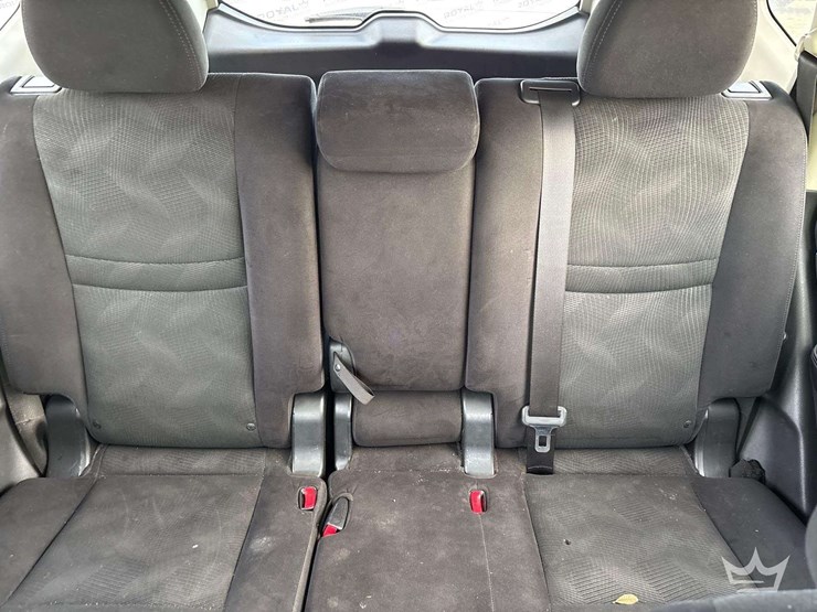 2014-nissan-rogue-image-22