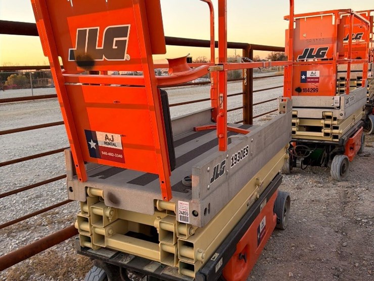 jlg-1930es-image-4