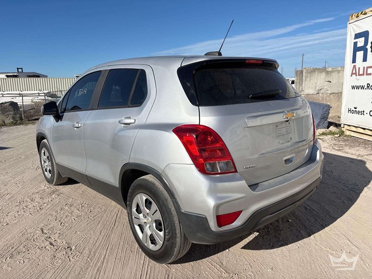 2018-chevrolet-trax-suv-image-4