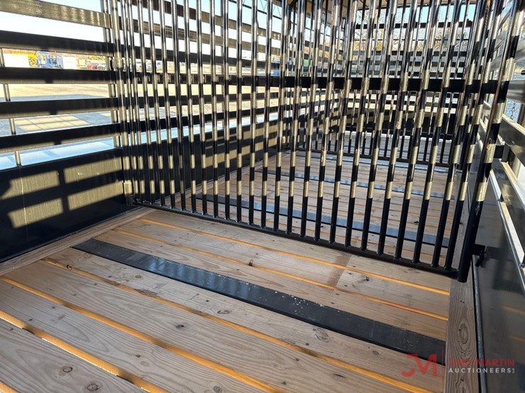 new-2025-delta-24'-gooseneck-cattle-trailer-image-6