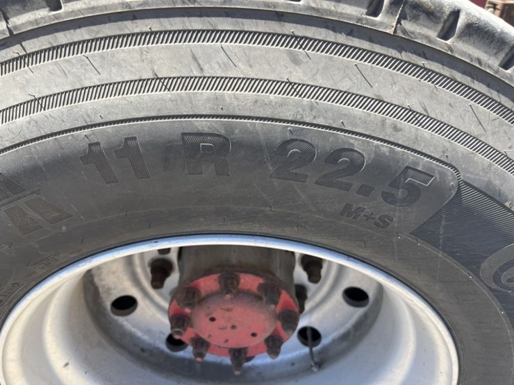 1997-peterbilt-567-image-14