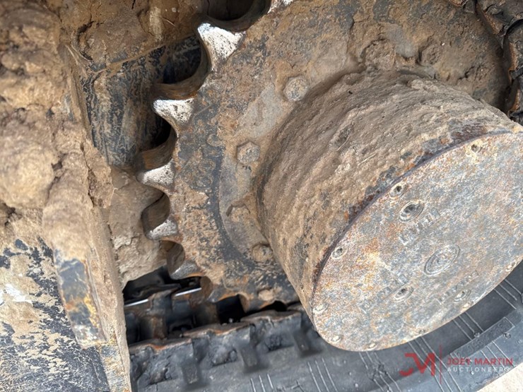 2014-case-cx57c-image-14