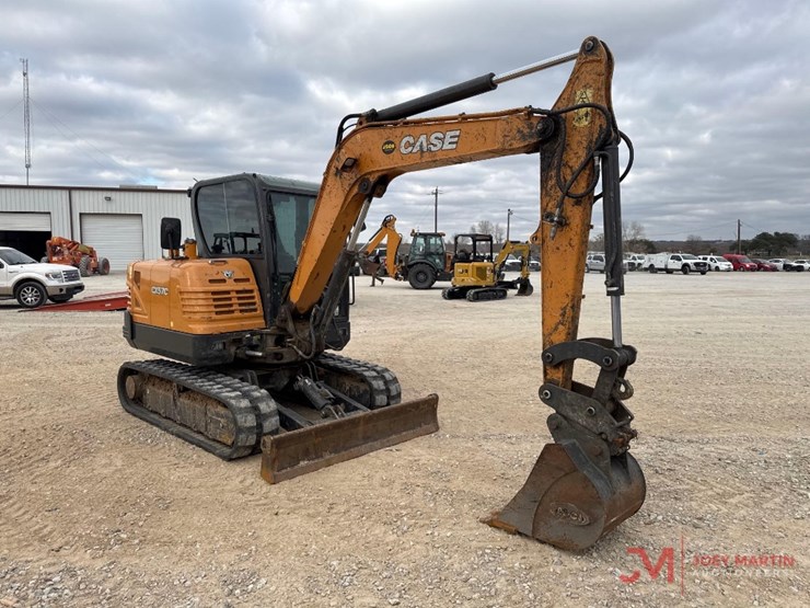 2014-case-cx57c-image-3