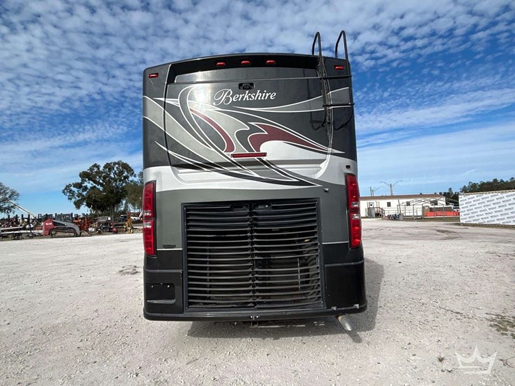 2013-freightliner-forest-river-390bh-39ft.-class-a-motorhome-image-40
