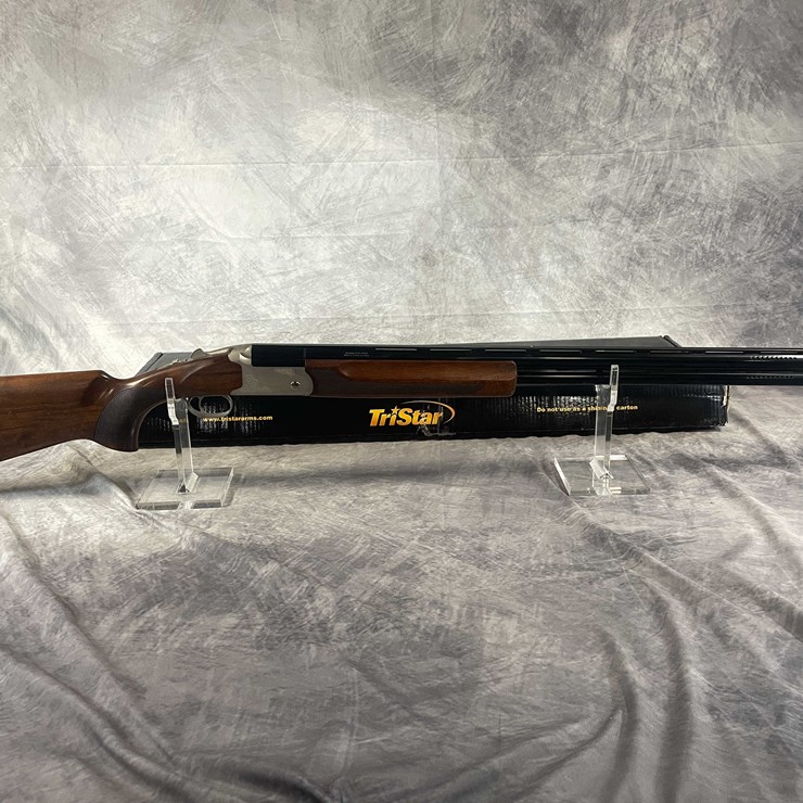 #4068 • Tri-Star TT-15 Sporting, 12 Ga. Over Under Shotgun, SN: 22TH1204233, (Neenah, WI)