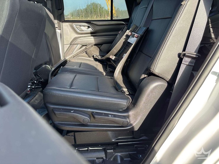 2024-chevrolet-tahoe-image-21