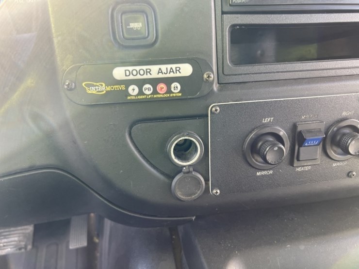 2014-chevrolet-express-paratransit-bus-image-20