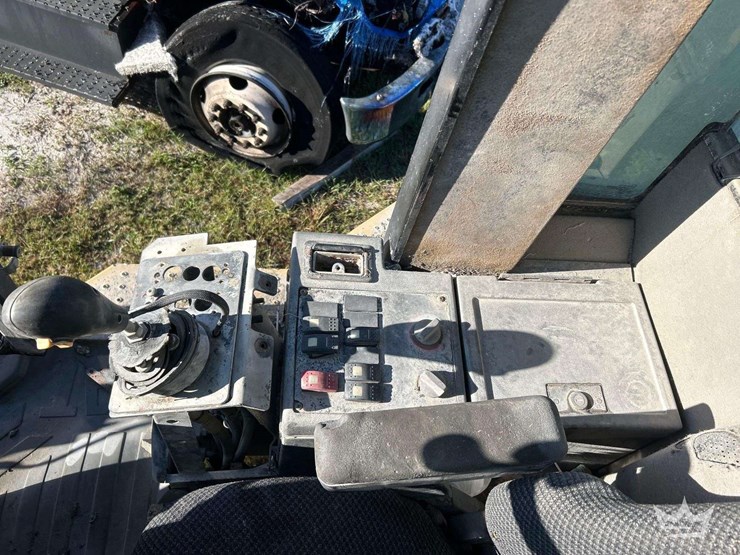 caterpillar-928g-image-6