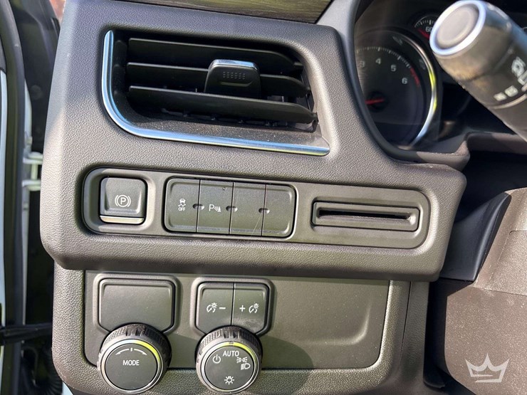 2024-chevrolet-tahoe-image-15