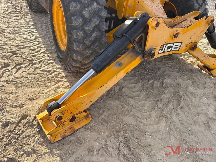2017-jcb-510-56-image-23