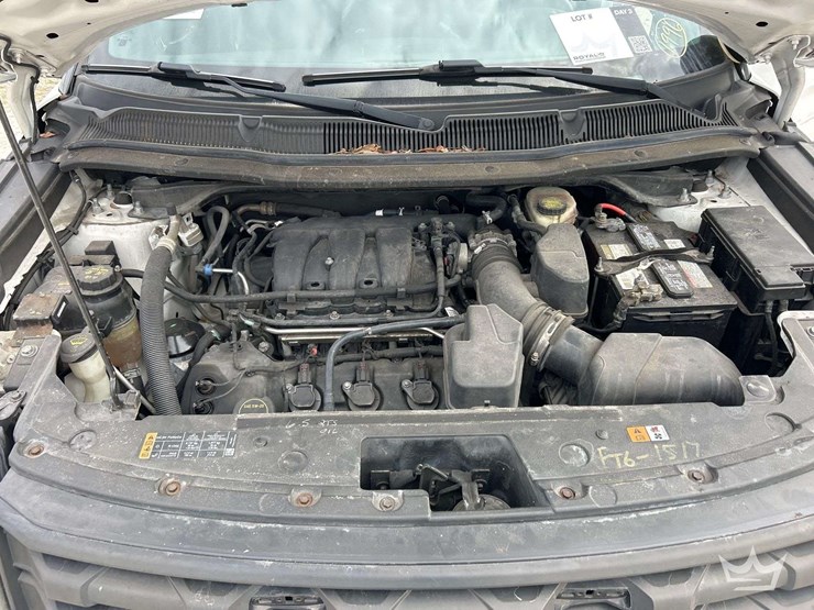 2016-ford-explorer-image-7