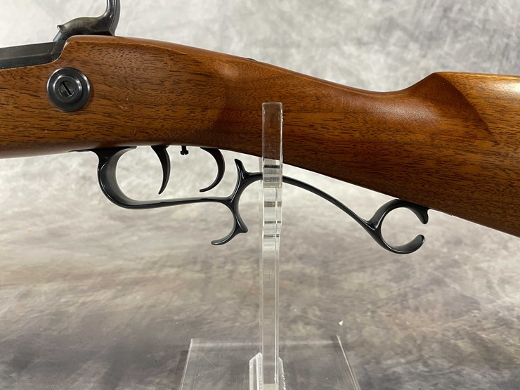 #1201-•-thompson-center,-.54-cal-muzzleloader,-sn:-10143,-(neenah,-wi)-image-12