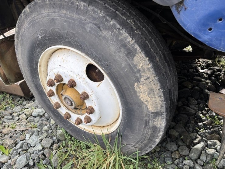 freightliner-t6364-t/a-cab-&-chassis-image-9