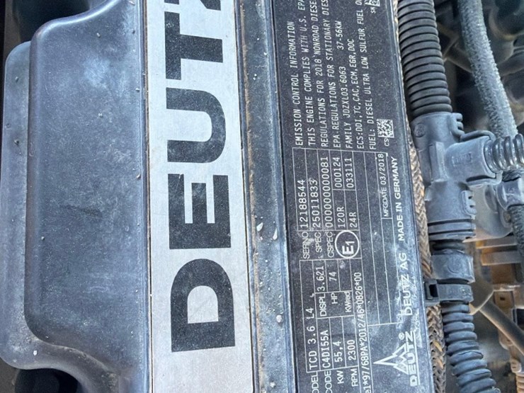 2018-genie-gth844-image-11