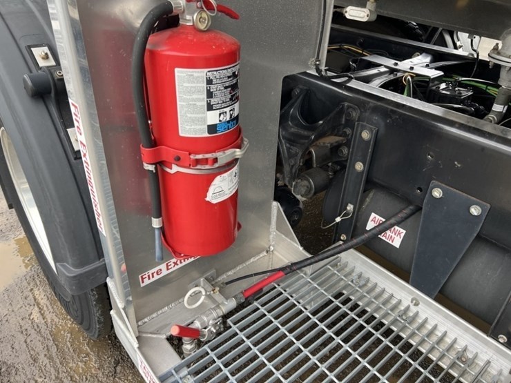 international-durastar-4300-image-32