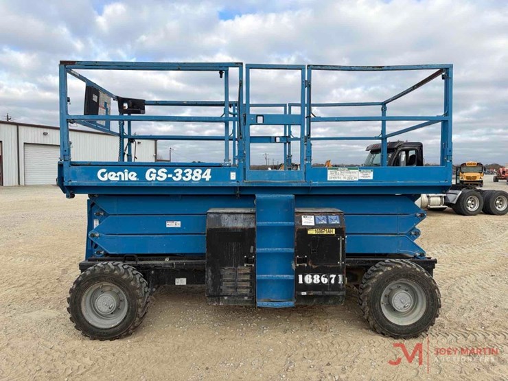 2016-genie-gs-3384-rough-terrain-scissor-lift-image-6