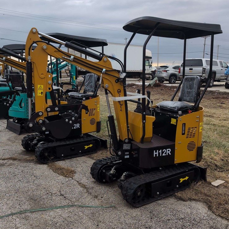 CFG Industrial Mini Excavator - H12R - YELLOW