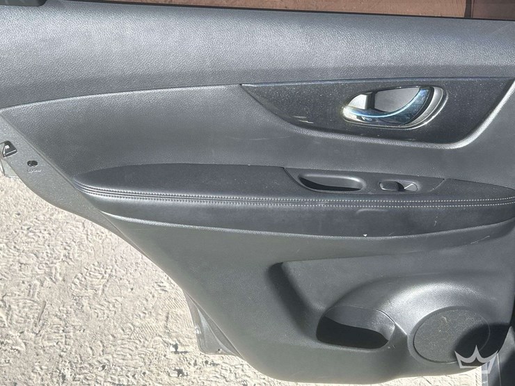 2017-nissan-rogue-image-7