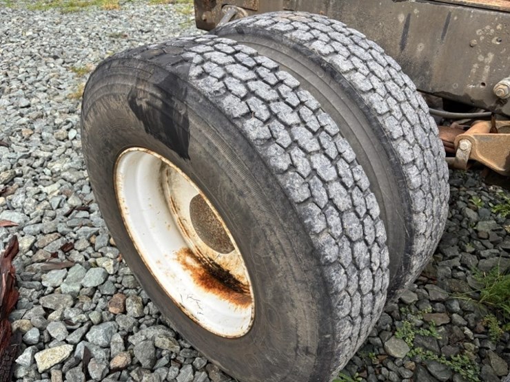 freightliner-t6364-t/a-cab-&-chassis-image-12