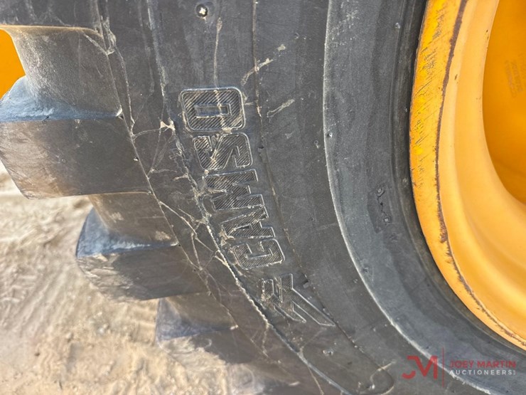 2017-jcb-510-56-image-12