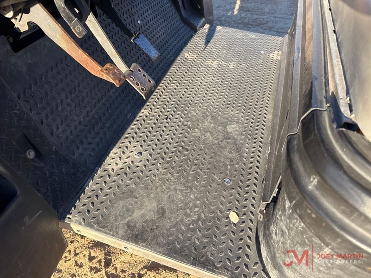 2019-ingersoll-rand-club-car-carry-all-utv-image-16