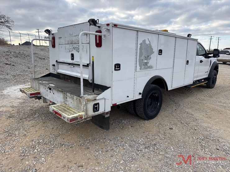 2020-ford-f450-xl-image-3