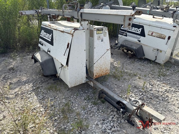 allmand-nite-lite-pro-light-tower-image-1