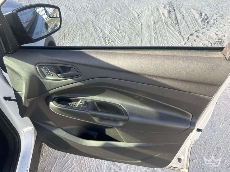 2015-ford-escape-image-27