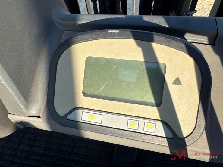 caterpillar-ec30n2-image-12